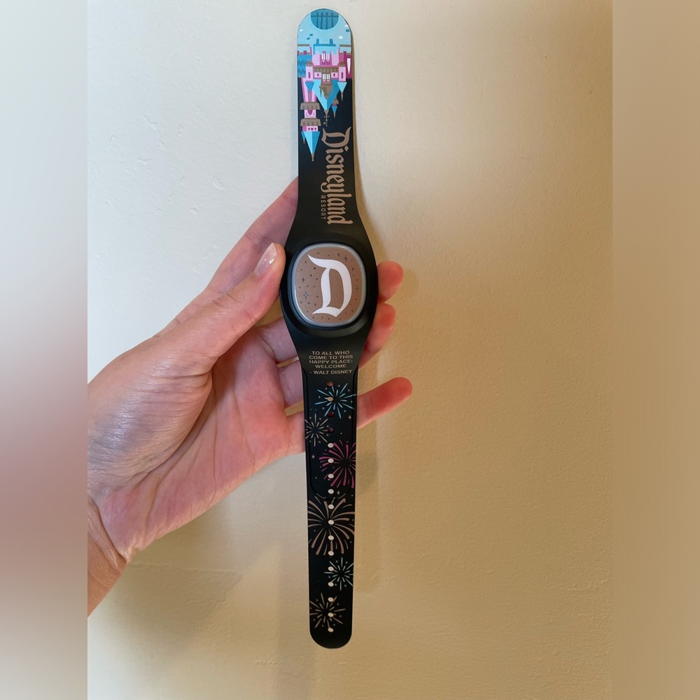 Disneyland magic band